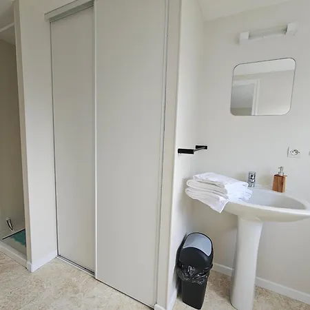 Les Logis Des A 15 Minutes Du Puy Dufou Holiday home Treize-Vents